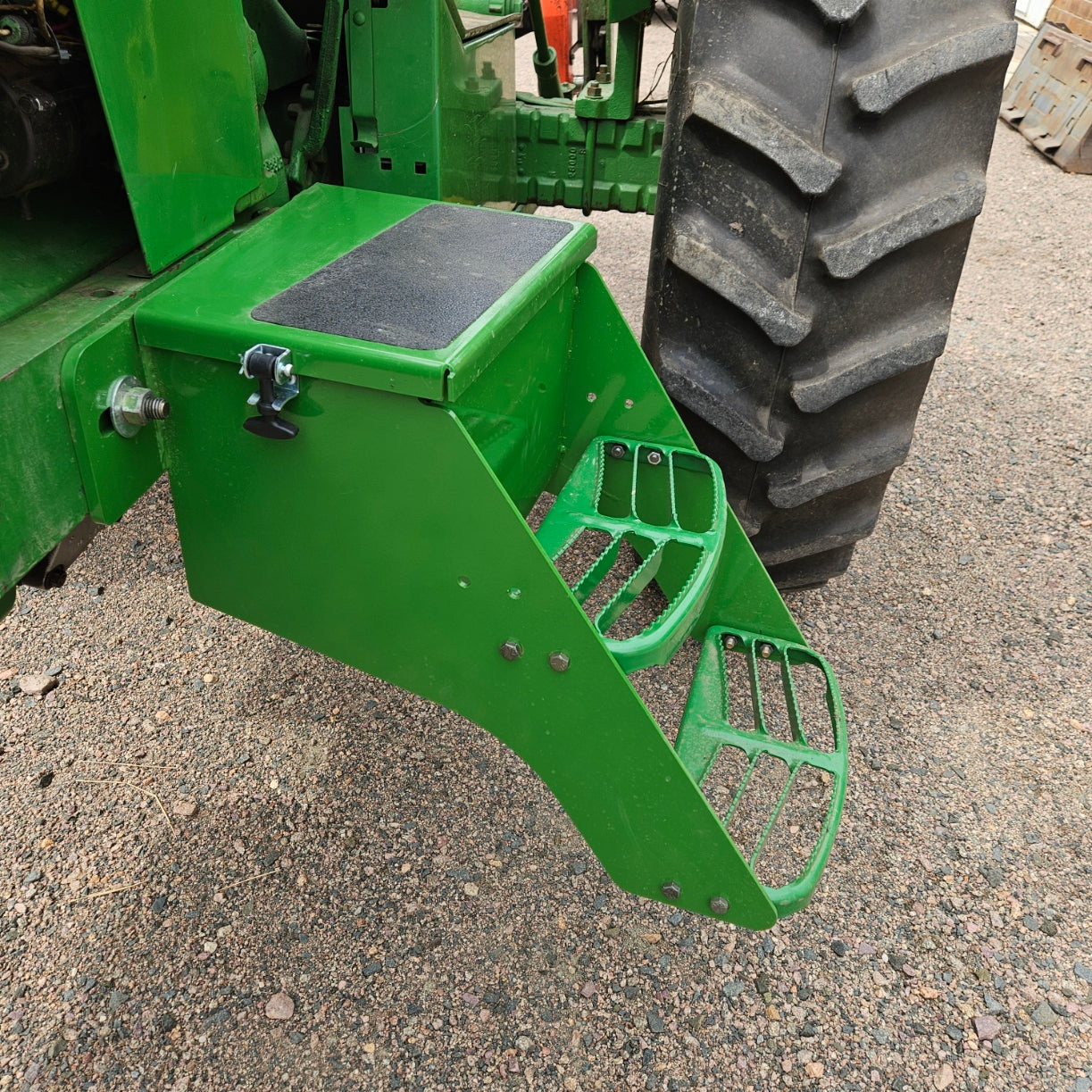 John Deere 10-20 series step with battery box